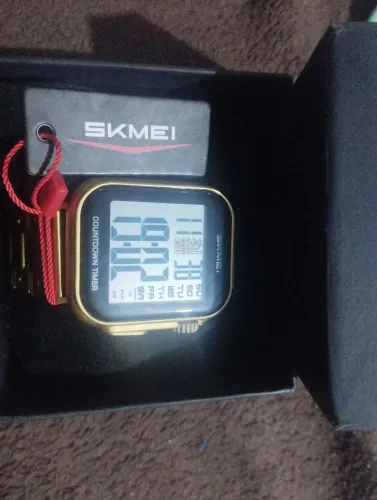 Relógio Dourado Skmei+Led Digital. Valor 170 R$ Perfeita do estado