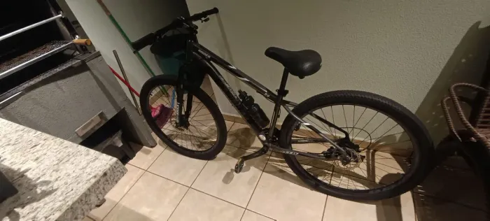 Bicicleta aro 26 boa, vendo e troco por rádio Pioneer BL