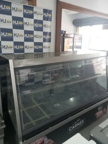 NZ. Vitrine refrigerada açougue 2 metros Gelopar com desembaçador no vidro