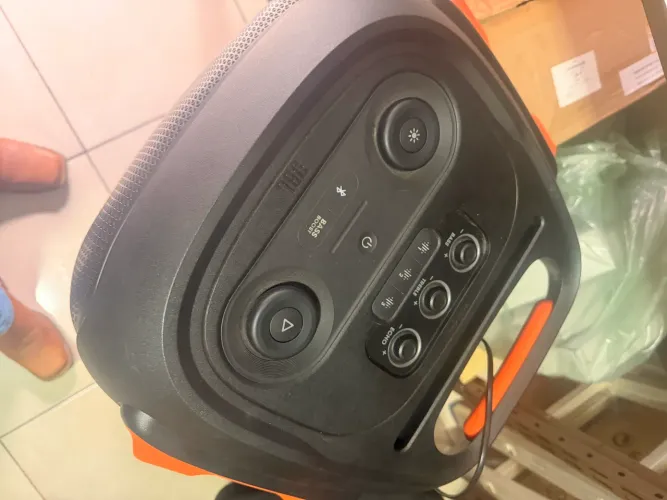 JBL 710 