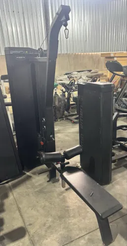 Pulley Com Remada MOVEMENT Linha Versátil Idea  Compacta para a sua academia mais moderna