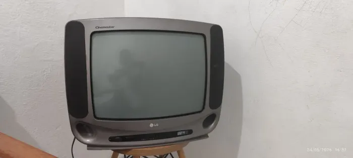 Tv LG Cinemaster 21 polegadas antiga 