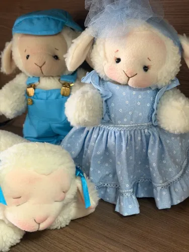 Ursinhos de pelúcia ovelhinhas