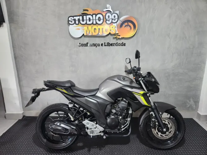 Yamaha FZ25 250 FAZER FLEX