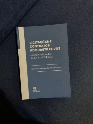 Livro Licitações e Contratos Administrativos, de Gustavo Henrique Sperandio Roxo