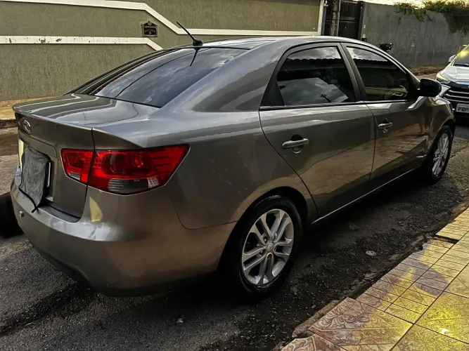 Kia Motors Cerato 1.6 16V Aut. 2012