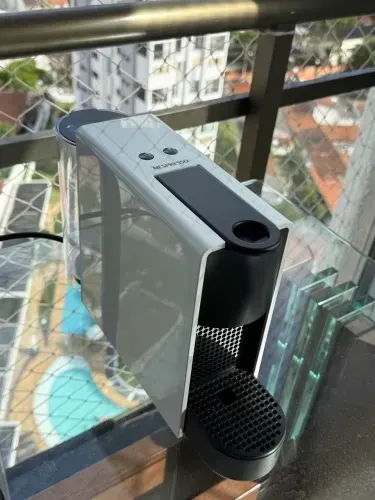 Cafeteira NESPRESSO ESSENZA MINI (cinza) 