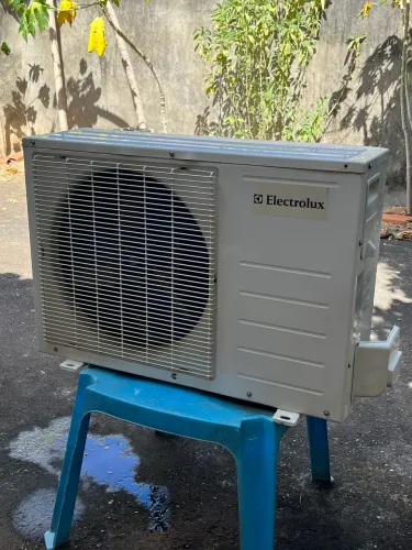 Condensadora Unidade Externa Ar Condicionado Electrolux 7.000 BTUs - pra vender rápido!