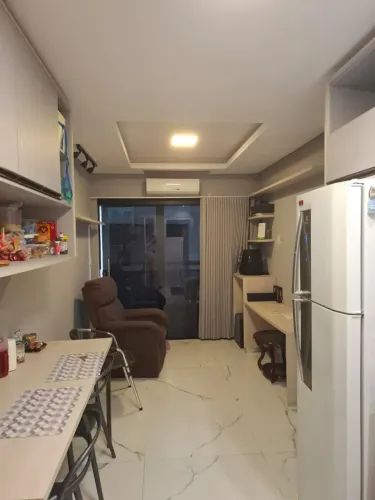 ALUGA-SE BELO APTO NO ED. RIO MINO