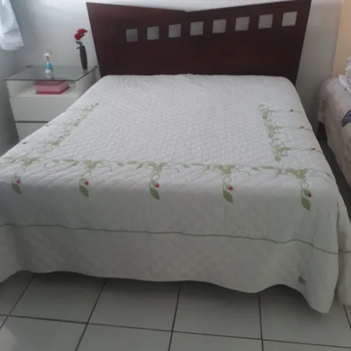 Cama King Size HERVAL. Ótima oportunidade 