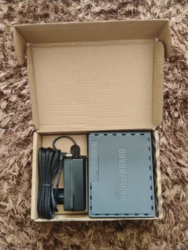 ROTEADOR MIKRO TIKHEX S (RB760iGS)