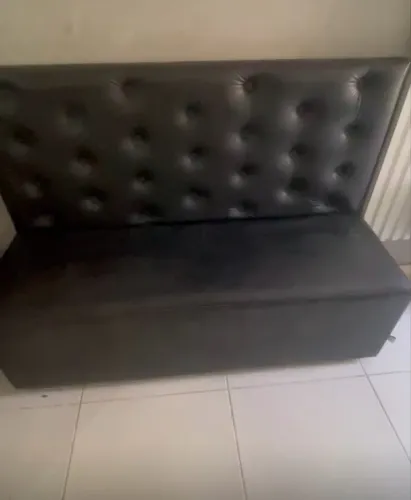 Vendo sofá ,cadeira com 3 lugares e faxada completa já com forro 