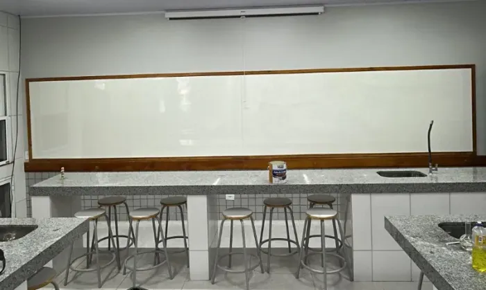 Fabricação de Lousas e Quadros Escolares Sob Medida.