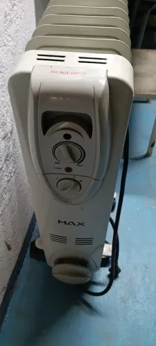 Aquecedor a oleo MAX HD 904 1200W