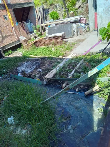 Vendo este terreno de família grande e barato na praça 14 de janeiro interessado chat