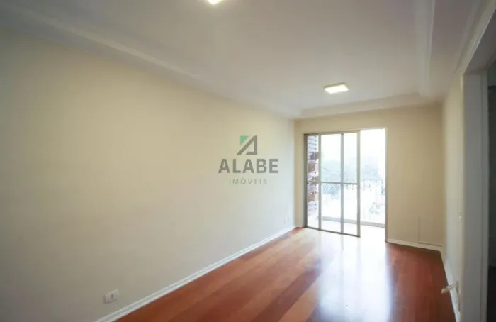 Apartamento à venda com 55m² e 2 quartos com 1 vaga de garagem na Vila Olímpia.