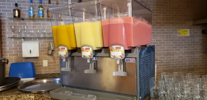 Refresqueira com capacidade total de 45 litros | 3 sabores