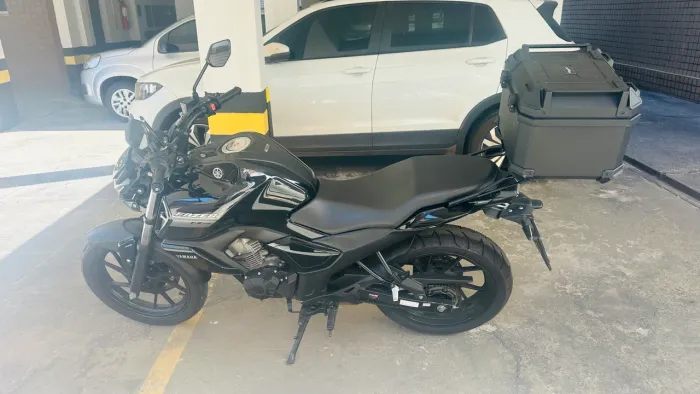 Vendo fazer 150 muito conservada
