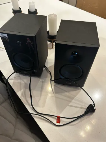 Monitores de Áudio Edifier - Ótimo Estado