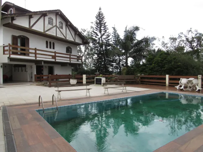 SOBRADO para VENDA com 801.72m² no bairro Pastoril com 6 quartos e 10 vagas. Ribeirão Pire