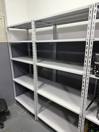 Prateleira metal reforçada p/ 300kg bandeja larga conservada