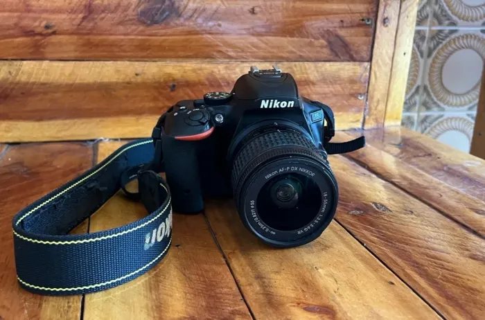 Nikon D5500 + Lente 18-55mm VR + Cartão 64GB