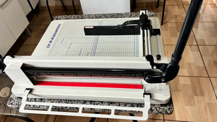 Guilhotina Guilhotech A3 semi industrial 400 folhas