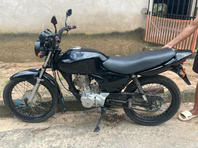 Moto no boa só pega e anda nada pra fazer 