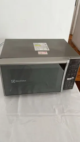 Vendo micro-ondas semi novo