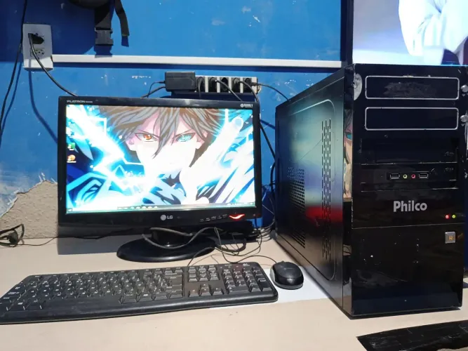 Pc completo i3 segunda geração detalhe na tela