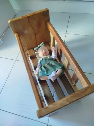 Berço de bebe roborn de madeira maciça + carrinho de boneca