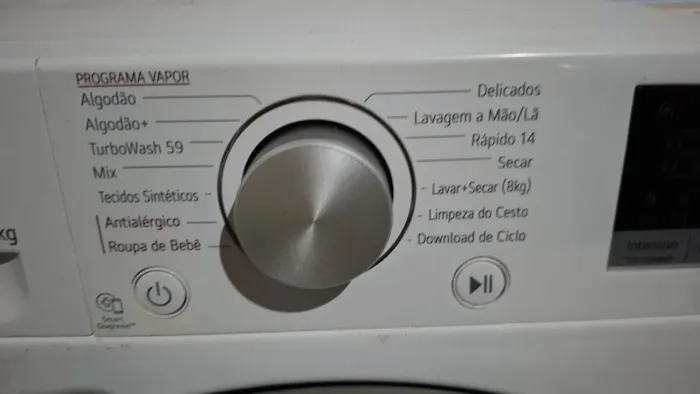 Máquina de lavar e secar