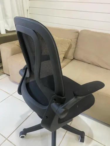 Cadeira Ergonômica de Escritório com Apoio de Braços - Excelente Estado