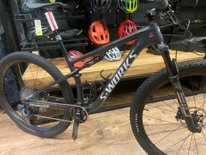 Epic S-works 2023 (Tamanho M)