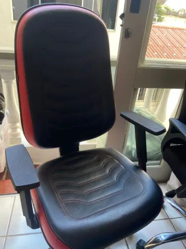 cadeira gamer e escritório