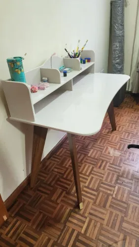 Escrivaninha Sofia artely 120cm com nichos para livros