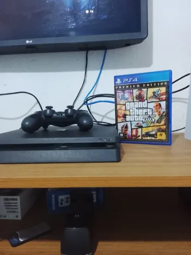 Ps4 slim