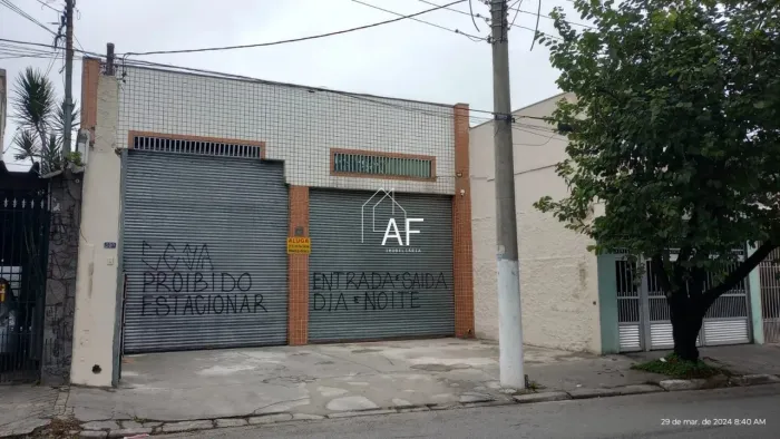Galpão para Locação em Pirituba, 4 vagas de garagem, 350 m²