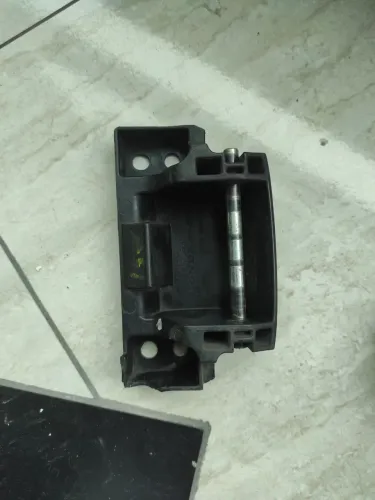 Dobradiça/suporte do banco da pcx