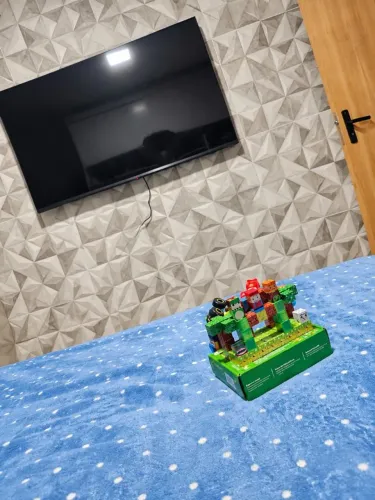Televisão com tela Estourada
