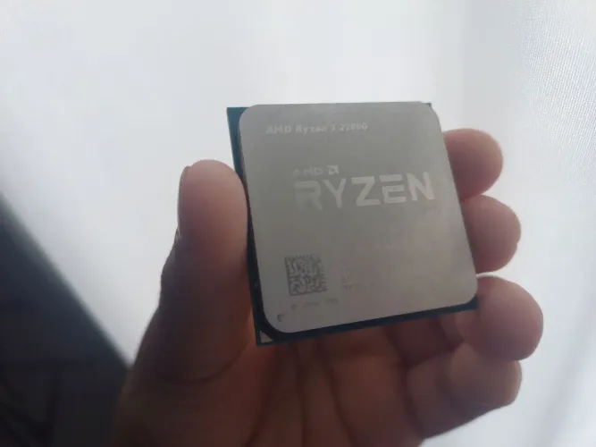 RYZEN 3 2200G Vídeo Integrado 