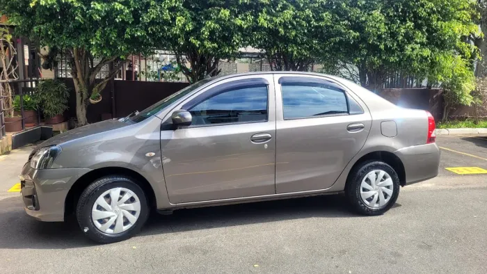 Toyota Etios X Plus Sedan 1.5 Flex 16V 4P Aut. 2019