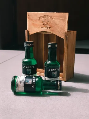 Miniaturas Vinho Do Porto Ferreira Dona Antonia