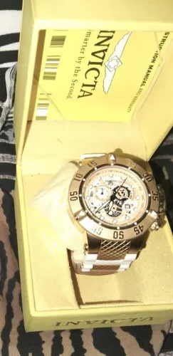 Relógio invicta R$800,00
