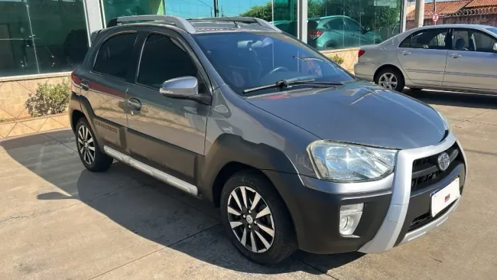 Toyota Etios Cross 1.5 Flex 16V 5P Mec. 2016
