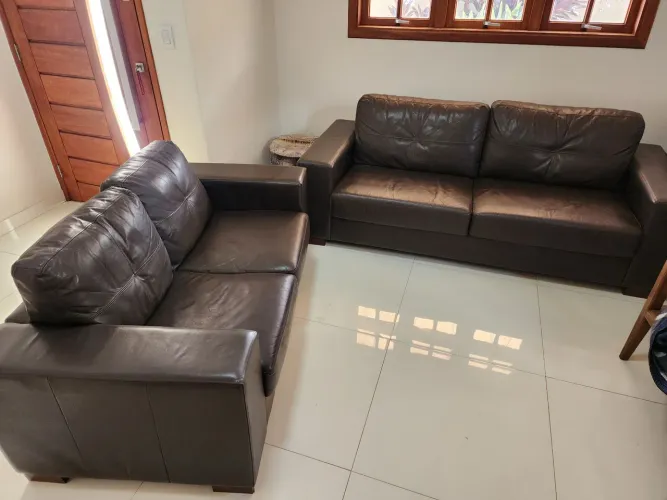 Sofá Couro Legítimo Marrom Minuano Domini 