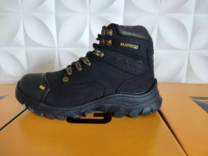 BOTA COTURNO CATERPILLAR COURO LEGÍTIMO