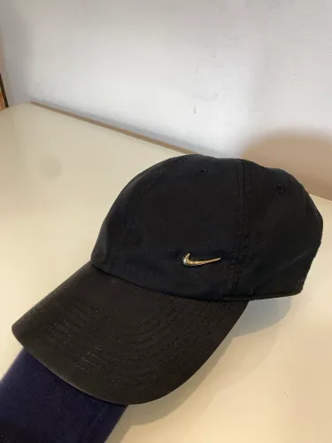 boné nike (metal swoosh)