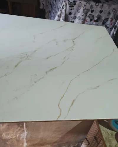Vendo 25 metros de porcelanato