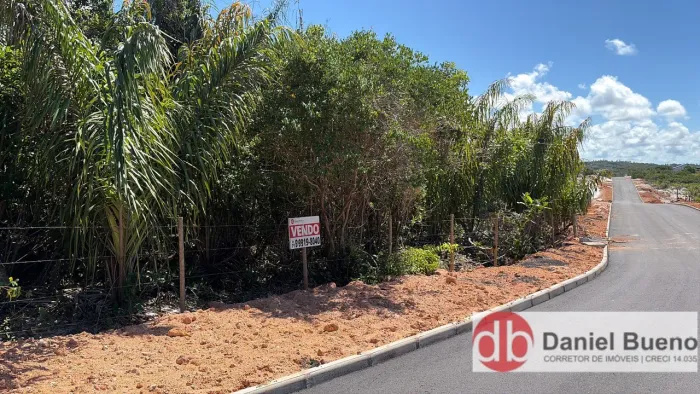 Terreno 1.550m2 - Loteamento Dunas de Praia do Forte - Avenida Pavimentada